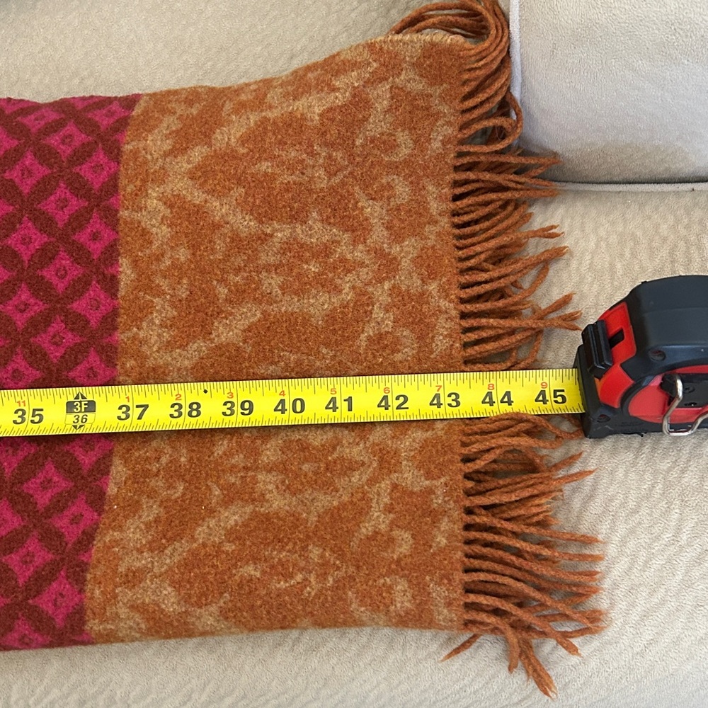 Used Cozy Multicolor Patterned Throw Blanket - Picture 7 of 8